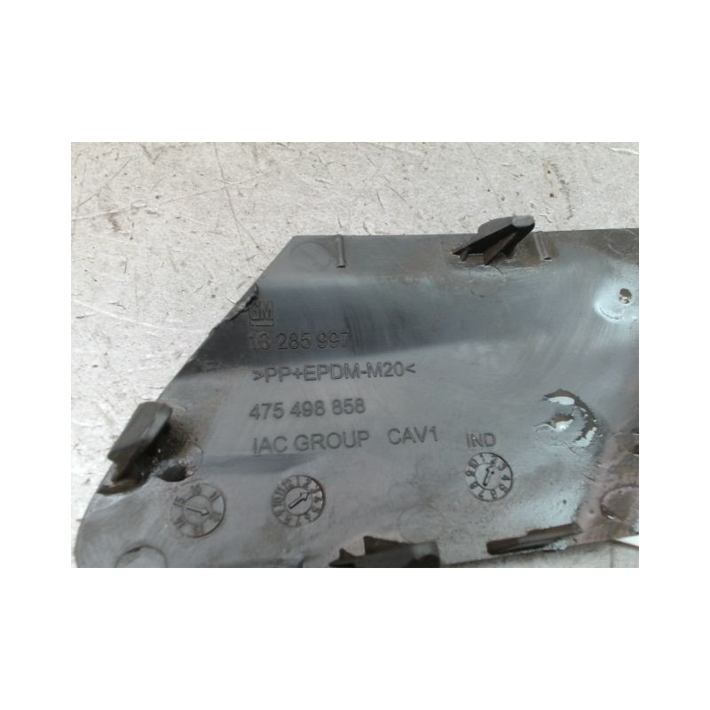 OBTURATEUR COUVRE CROCHET DE BOUCLIER AV OPEL CORSA IV Phase 2 (D) 2011-2015
