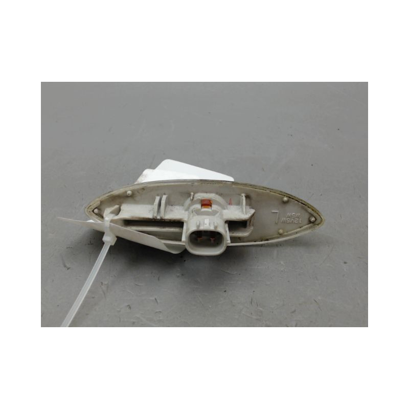 REPETITEUR AILE GAUCHE TOYOTA YARIS I Phase 1 1999-2003