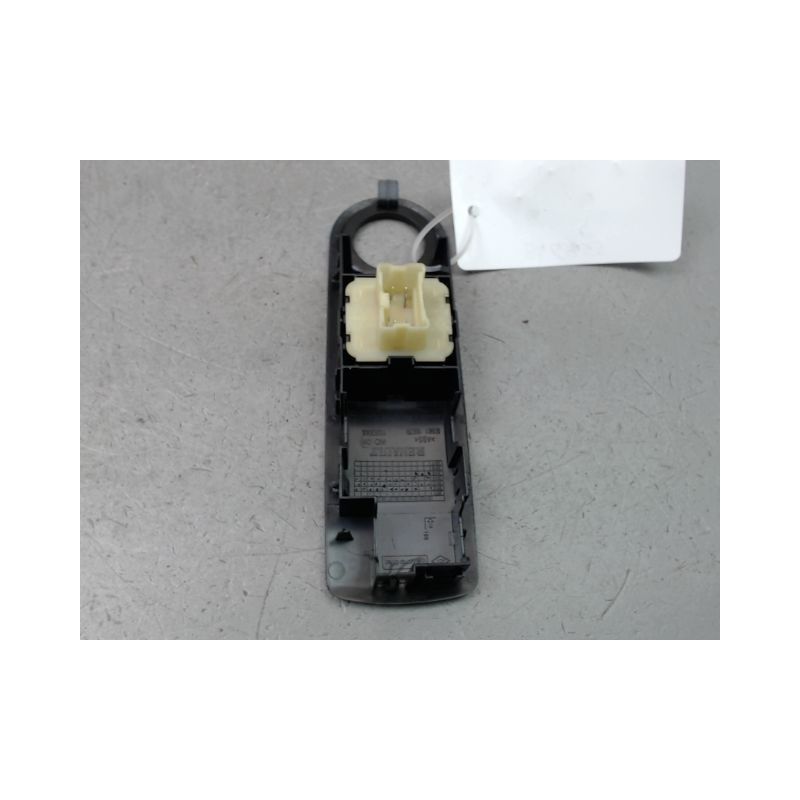 COMMANDE LEVE-GLACE PORTE AVG RENAULT CLIO IV Phase 1 2012-...