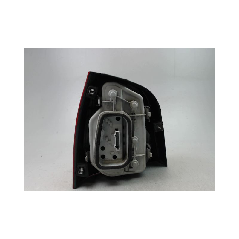 FEU ARRIERE DROIT VOLKSWAGEN POLO IV Phase 1 (9N) 2002-2005