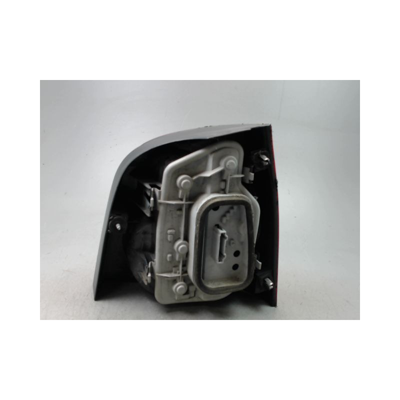 FEU ARRIERE GAUCHE  VOLKSWAGEN POLO IV Phase 1 (9N) 2002-2005