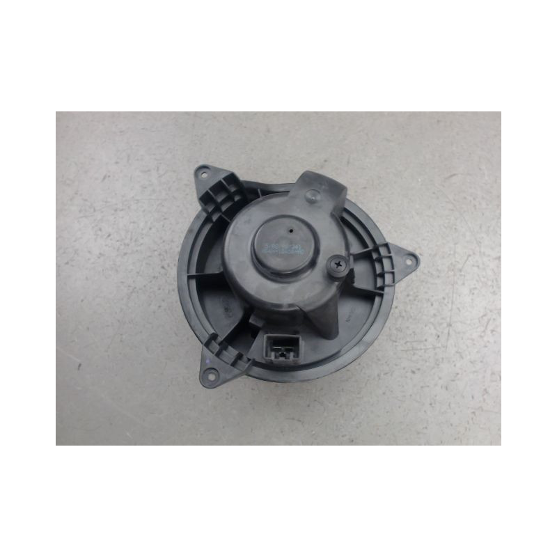 MOTEUR VENTILATEUR CHAUFFAGE FORD FOCUS