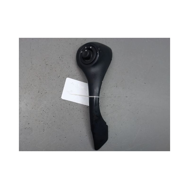 COMMANDE RETROVISSEUR EXTERIEUR ELECTRIQUE GAUCHE RENAULT CLIO III Phase 1 2005-2009