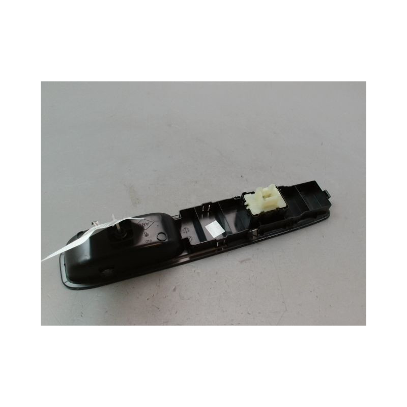 COMMANDE LEVE-GLACE PORTE AVD DACIA SANDERO 2008-