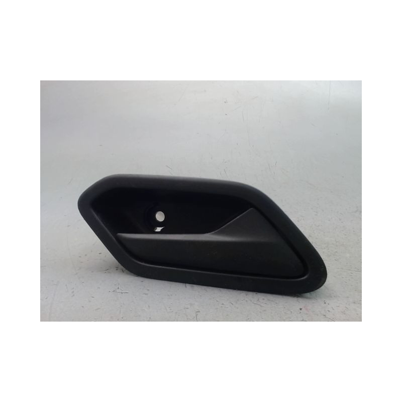 POIGNEE INTERIEURE PORTE AVANT DROIT DACIA SANDERO 2008-