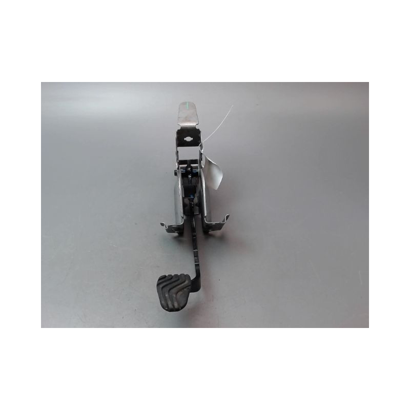PEDALIER COMPLET DACIA SANDERO 2008-