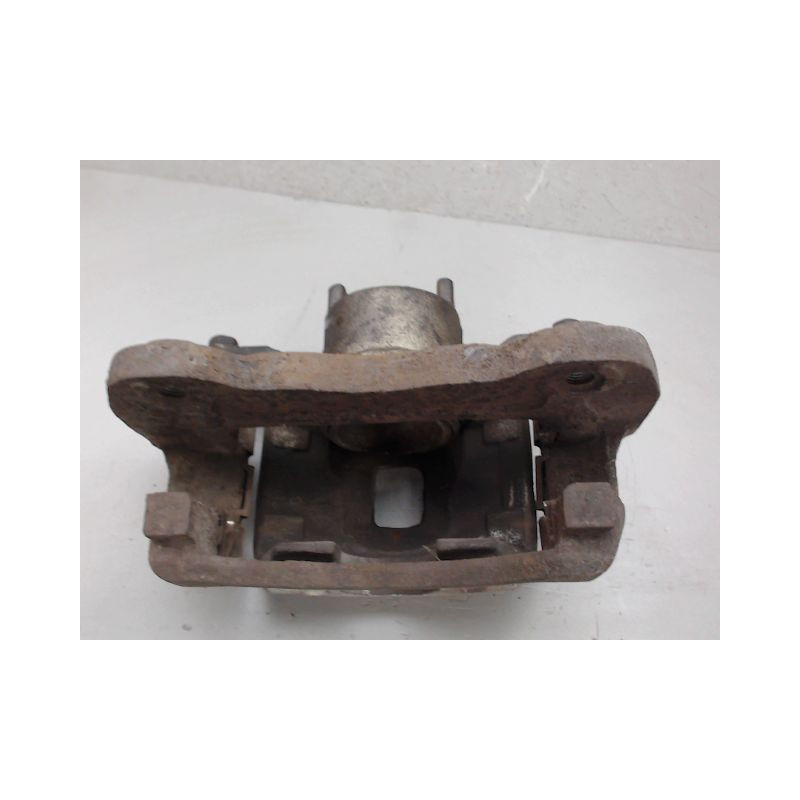 ETRIER DE FREIN AVANT GAUCHE MITSUBISHI L200