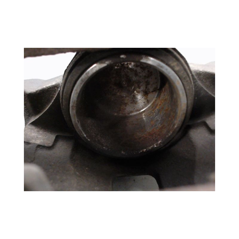 ETRIER DE FREIN AVANT GAUCHE MITSUBISHI L200