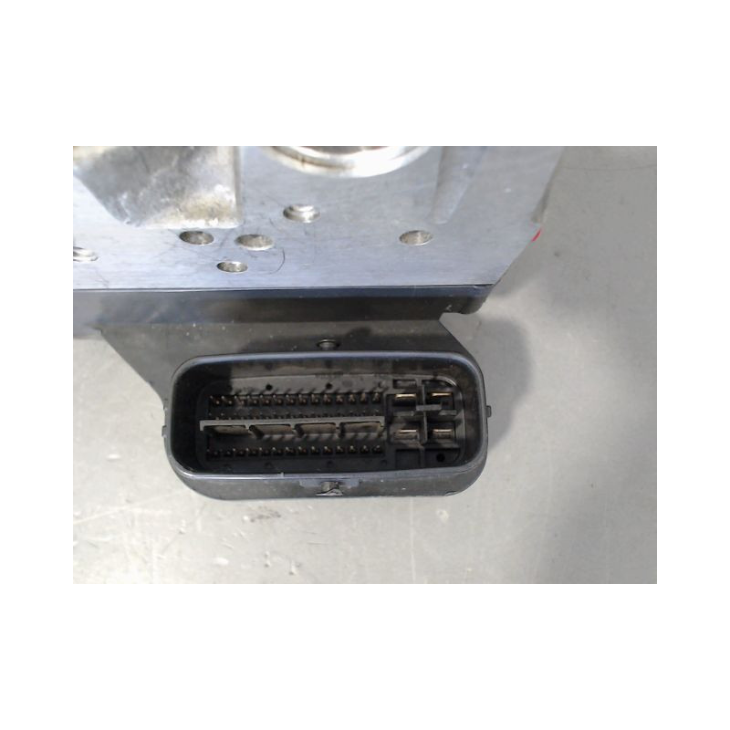 UNITE HYDRAULIQUE ABS MITSUBISHI L200