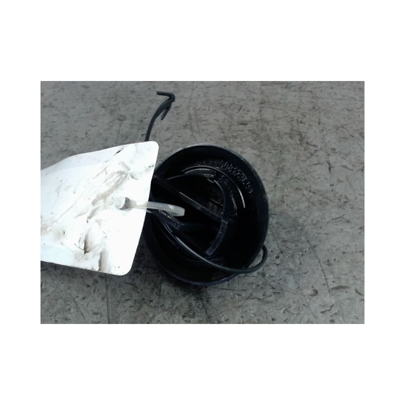 BOUCHON RESERVOIR A CARBURANT DACIA DUSTER 2010-