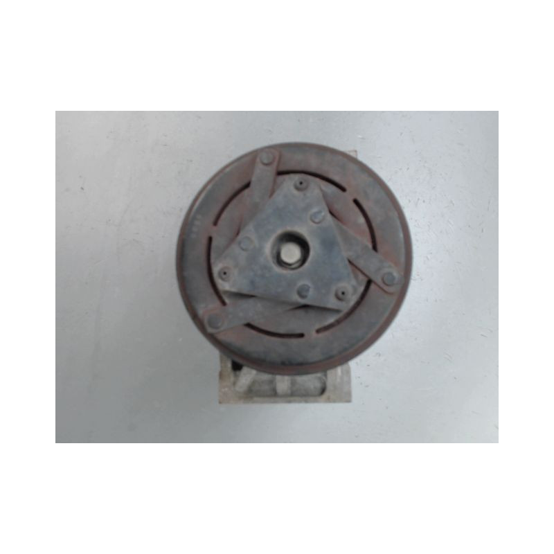 COMPRESSEUR AIR CONDITIONNE DACIA SANDERO
