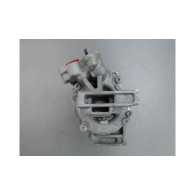 COMPRESSEUR AIR CONDITIONNE DACIA SANDERO