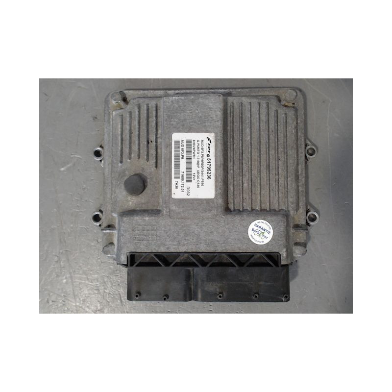 CALCULATEUR MOTEUR FIAT PUNTO