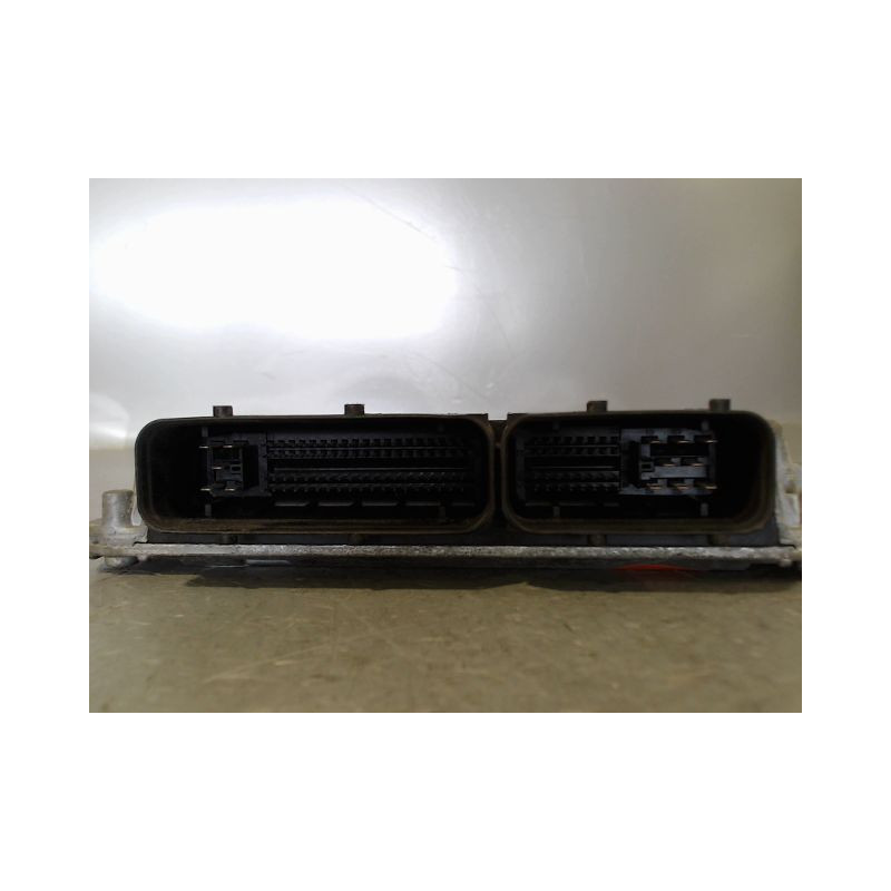 CALCULATEUR MOTEUR VOLKSWAGEN POLO