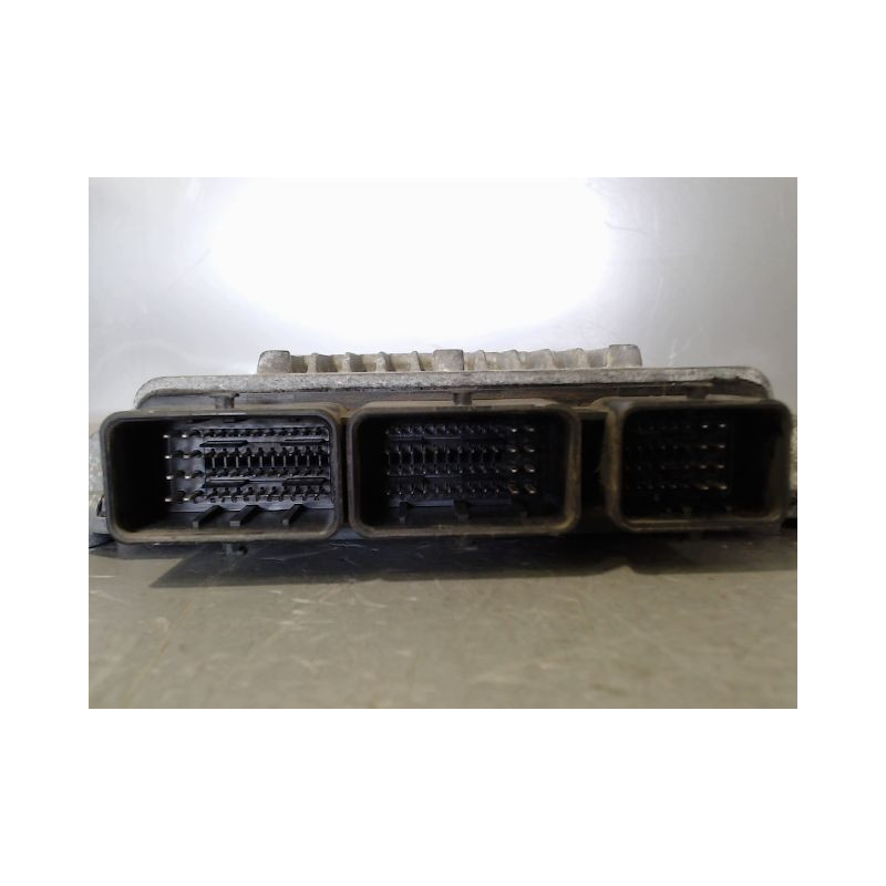 CALCULATEUR MOTEUR PEUGEOT EXPERT