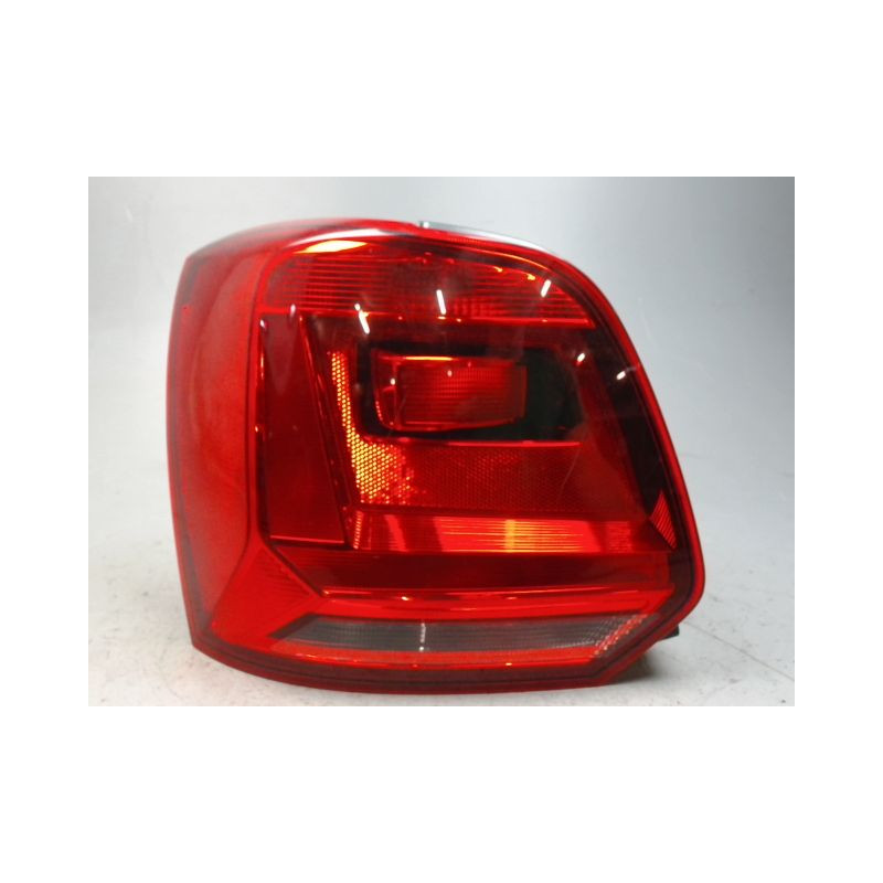 FEU ARRIERE GAUCHE  VOLKSWAGEN POLO