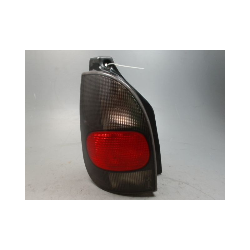FEU ARRIERE GAUCHE  RENAULT ESPACE 96-2002