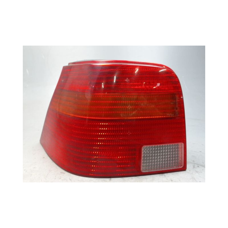 FEU ARRIERE GAUCHE  VOLKSWAGEN GOLF IV 98-2004