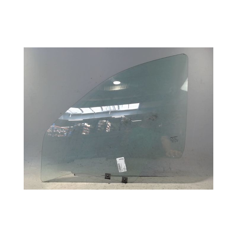 GLACE PORTE AVG DACIA LOGAN 4 P 05-08
