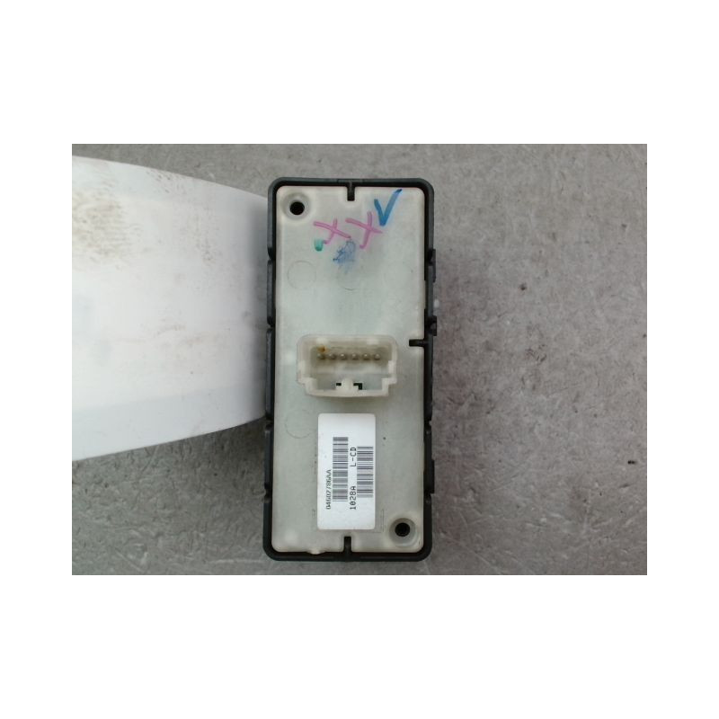 COMMANDE LEVE-GLACE PORTE AVD JEEP G.CHEROKE