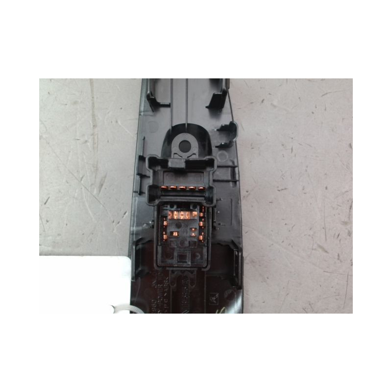 COMMANDE LEVE-GLACE PORTE ARD NISSAN LEAF 2011-...
