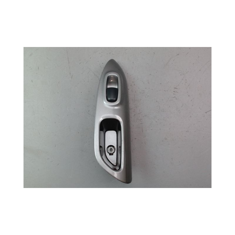 COMMANDE LEVE-GLACE PORTE ARG NISSAN JUKE Phase 1 2010-...