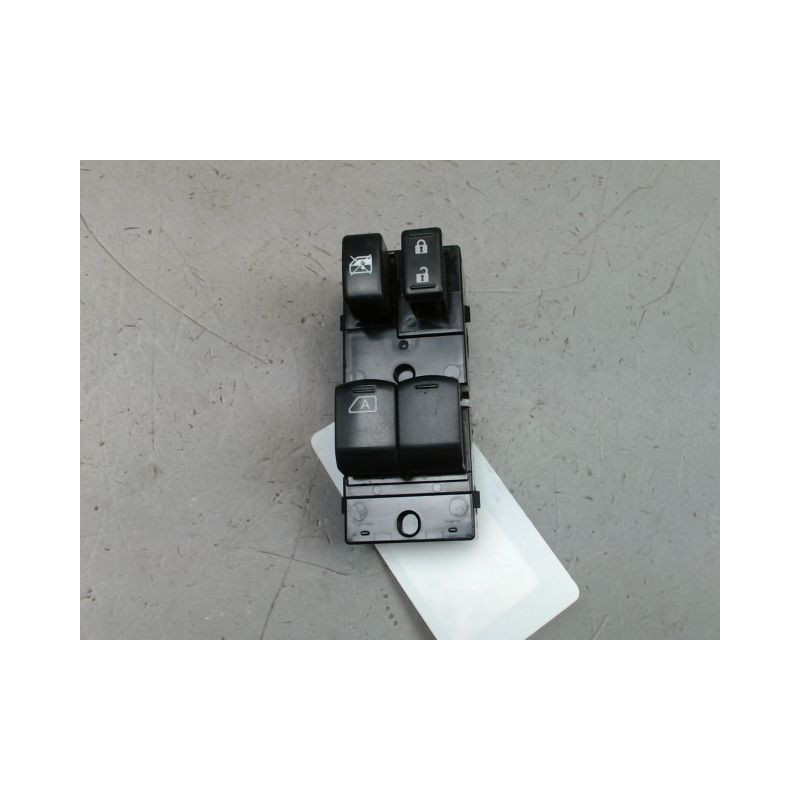 COMMANDE LEVE-GLACE PORTE AVG NISSAN NOTE