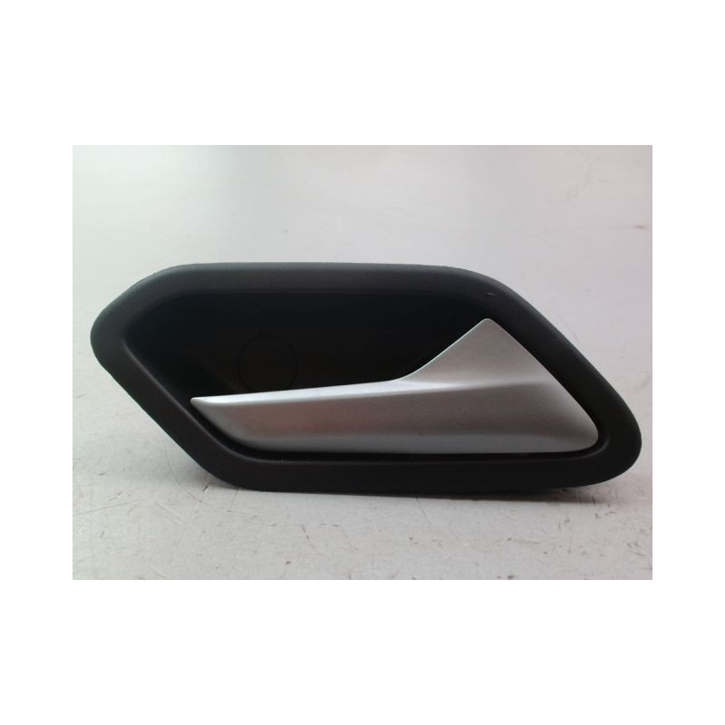 POIGNEE INTERIEURE PORTE AVANT DROIT DACIA SANDERO 2008-
