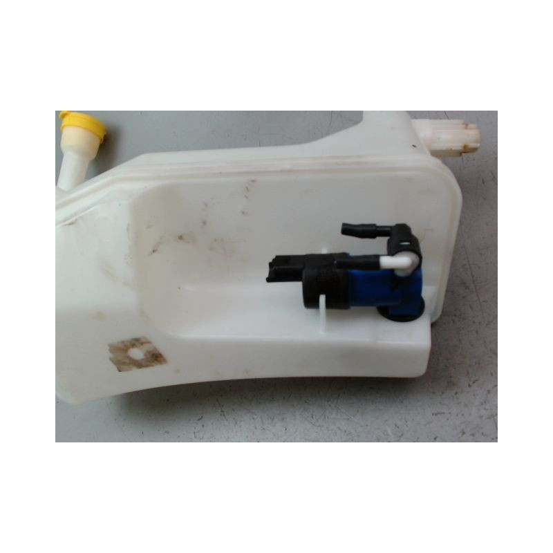 RESERVOIR LAVE-GLACE AVANT RENAULT CAPTUR Phase 1 2013-...