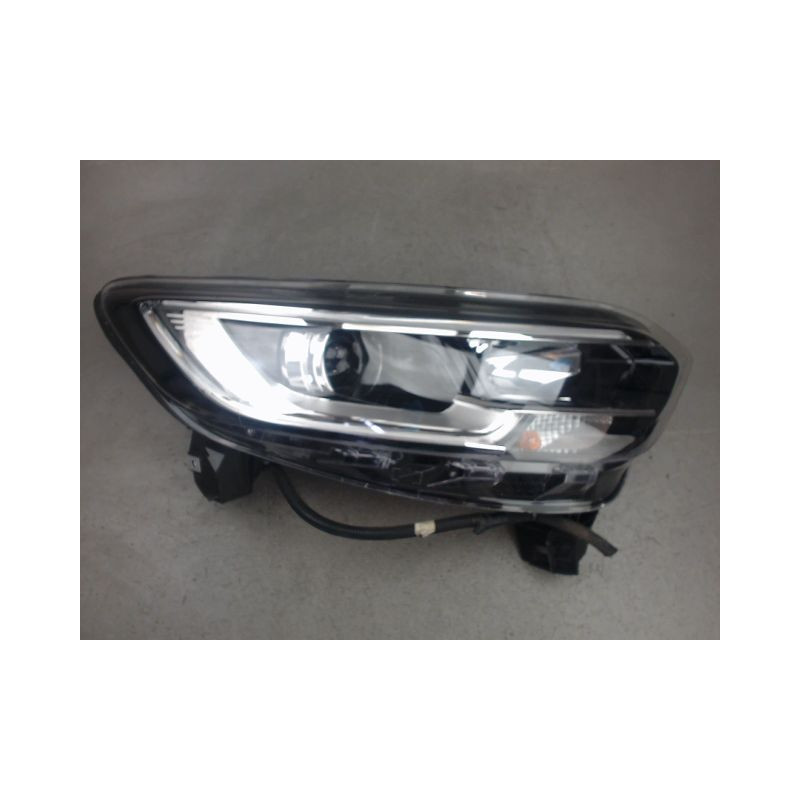 PHARE DROIT RENAULT KADJAR