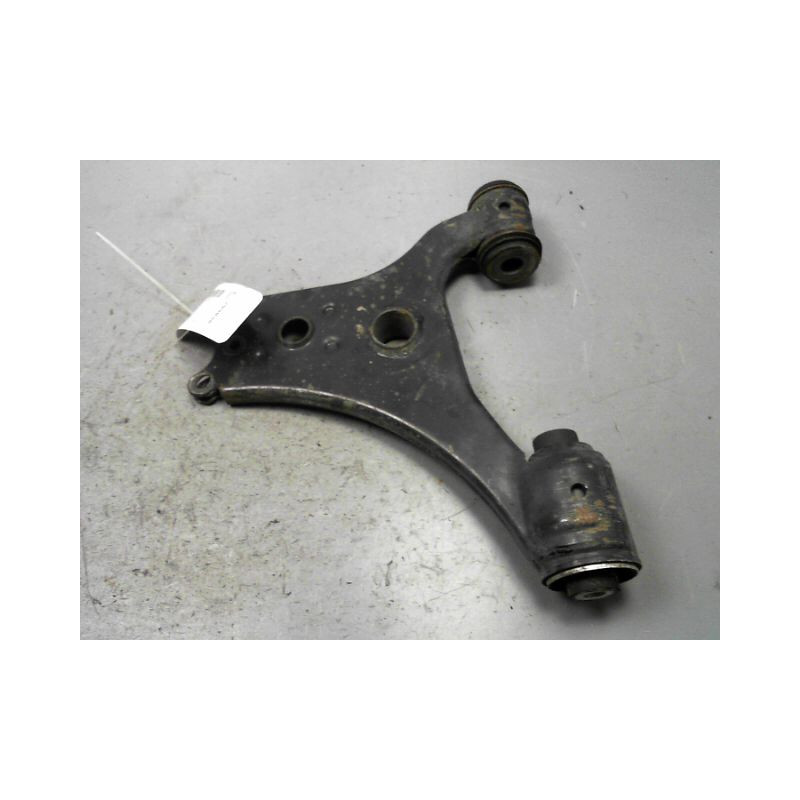 TRIANGLE INFERIEUR AVANT GAUCHE MERCEDES CLASSE B