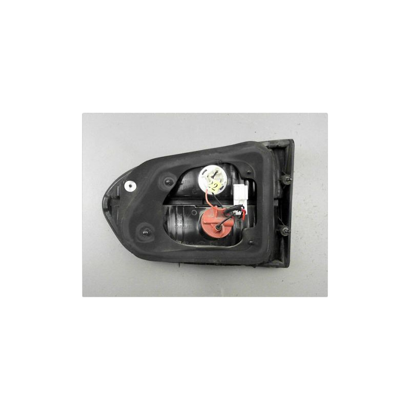 FEU ARRIERE INTERIEUR GAUCHE HYUNDAI H-1