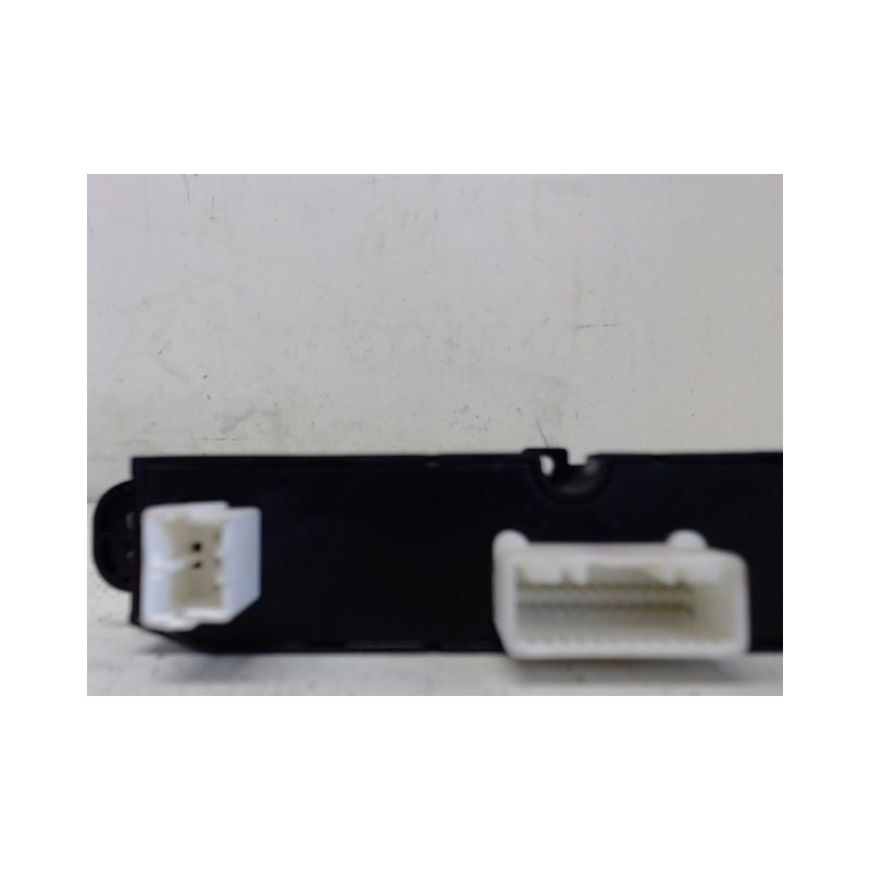 BOUTON DE WARNING KIA CEE-D
