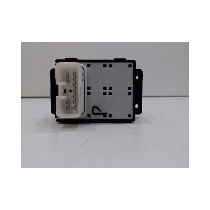 COMMANDE LEVE-GLACE PORTE AVG HYUNDAI I10