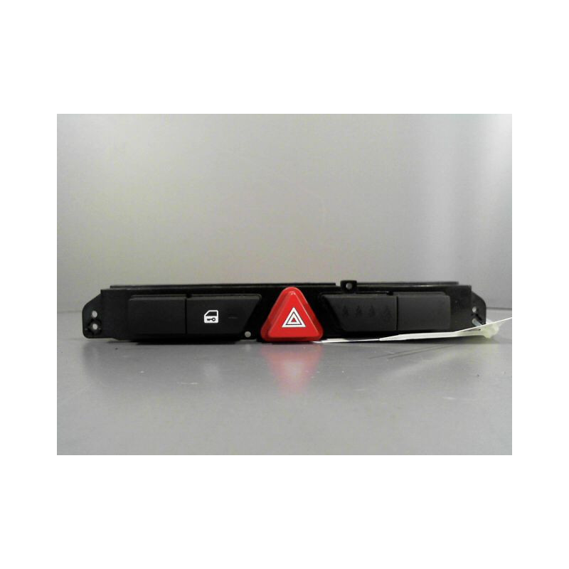 BOUTON DE WARNING KIA CEE-D