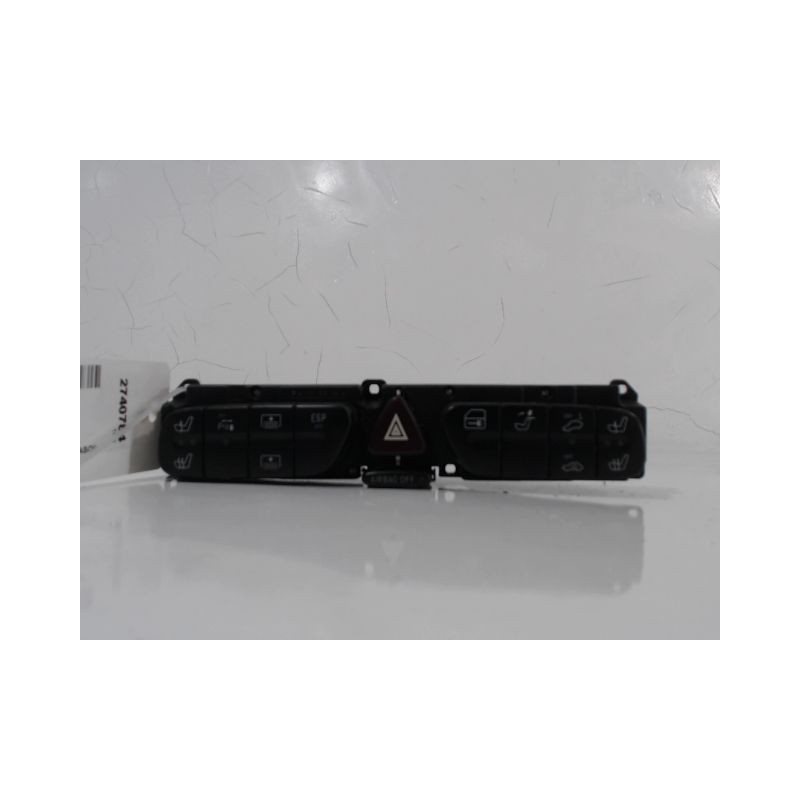 BOUTON DE WARNING MERCEDES CLK