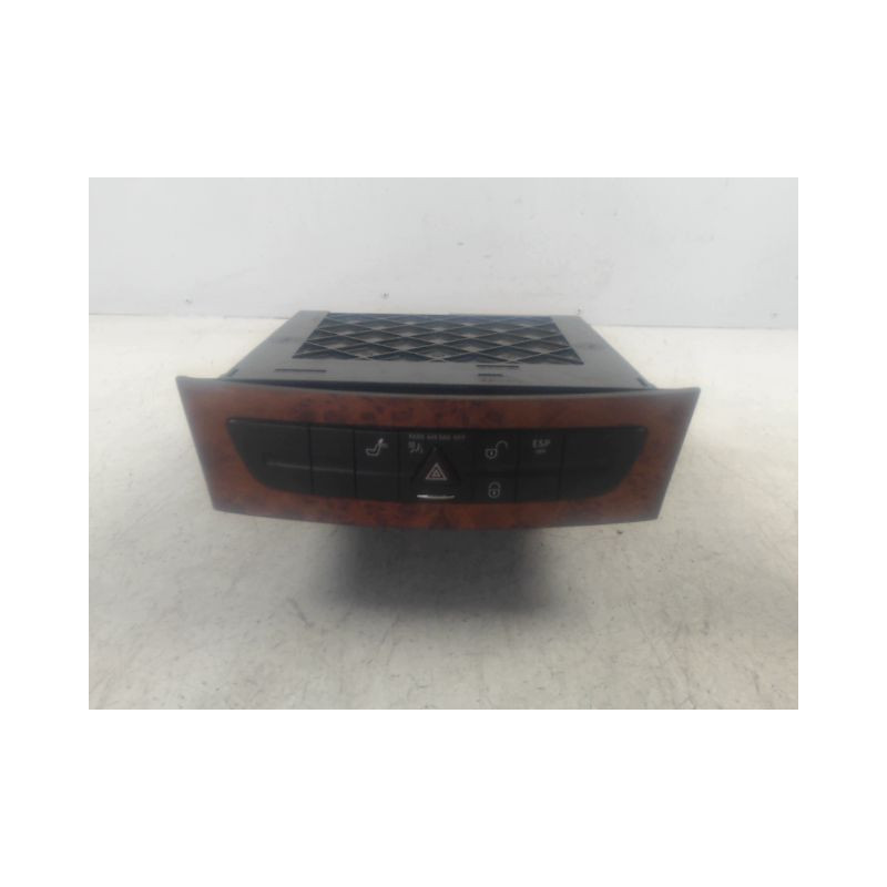 BOUTON DE WARNING MERCEDES CLASSE E 2006-