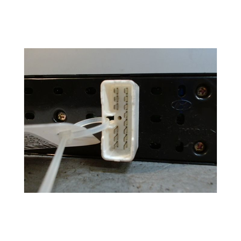 COMMANDE LEVE-GLACE PORTE AVG KIA CARENS 2002-