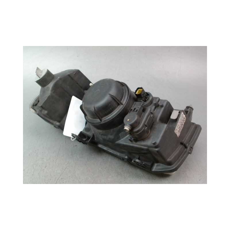PHARE DROIT LAND ROVER FREELANDER 2001-2002