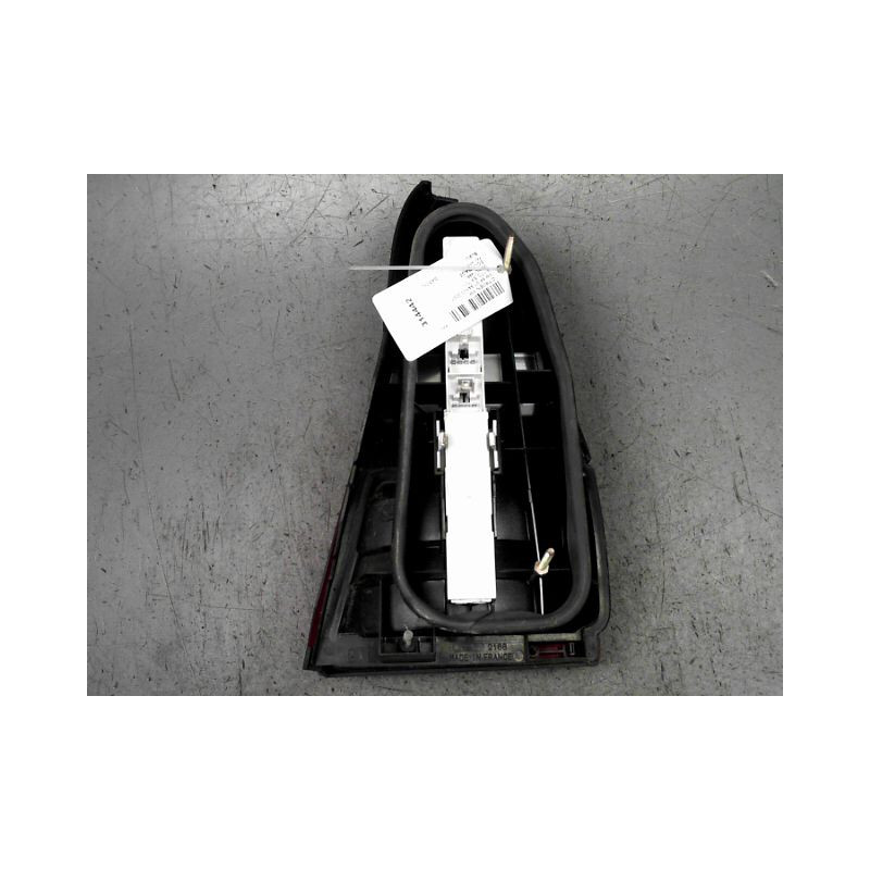 FEU ARRIERE GAUCHE  CITROEN XM 94-2001