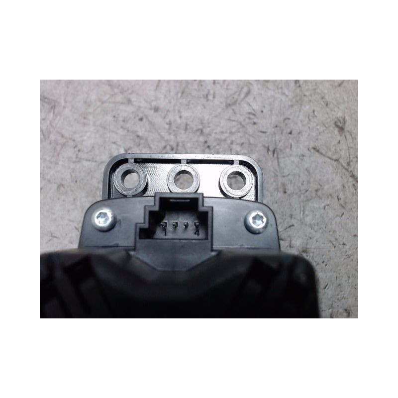 COMMANDE GPS MERCEDES GLA