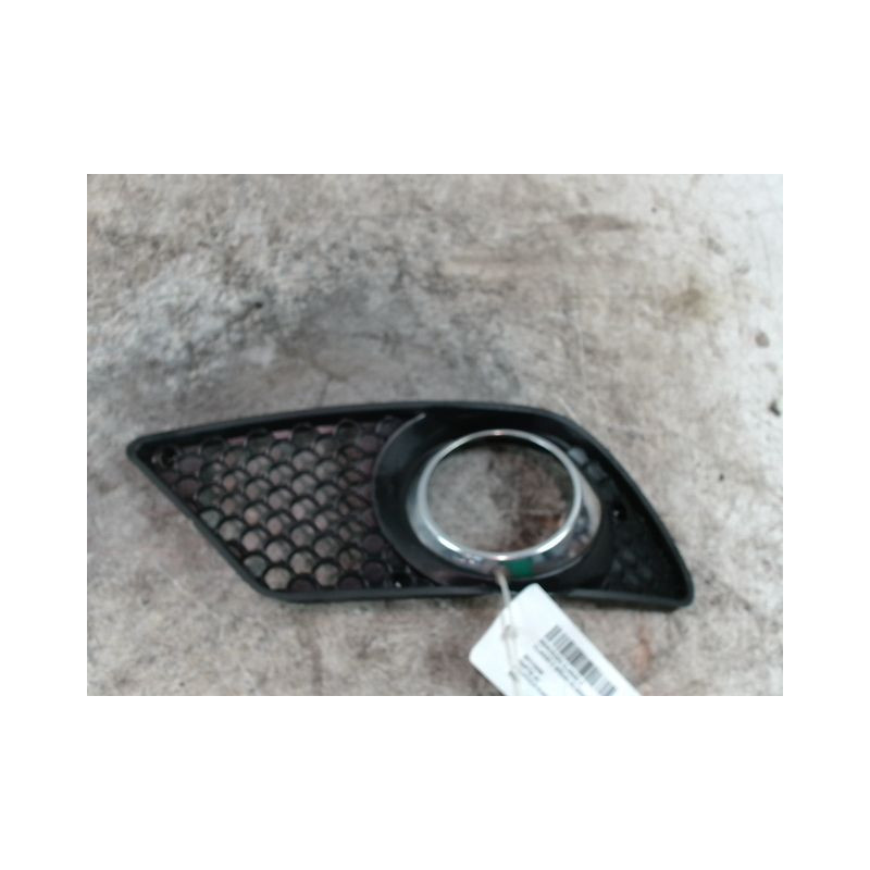 OBTURATEUR PHARE ADDITIONNEL PARE-CHOC AVG MERCEDES CLASSE C BREAK 2004-
