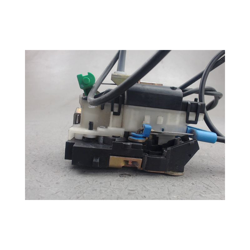 SERRURE PORTE COULISSANTE DROIT RENAULT KANGOO