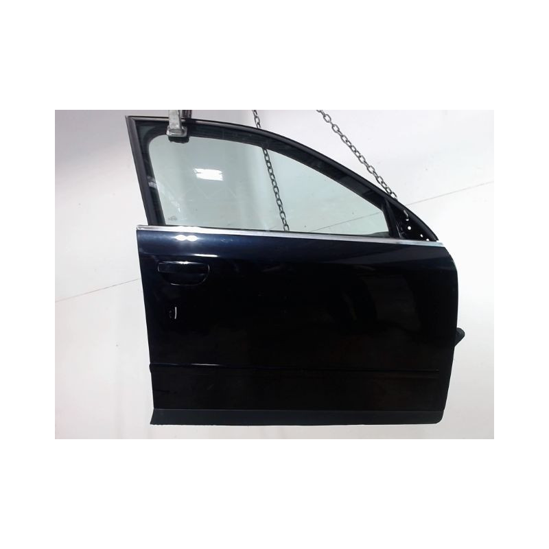 PORTE AVANT DROIT AUDI A4 AVANT 01-04