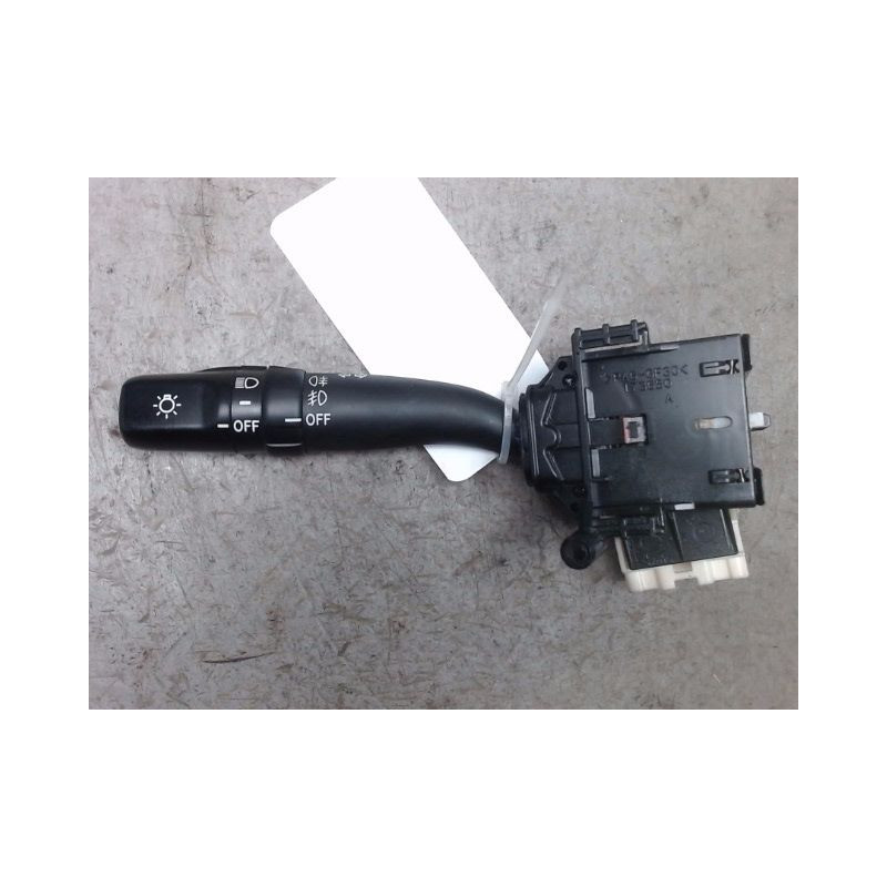 COMMANDE CLIGNOTANT TOYOTA COROLLA VERSO 2004-2007