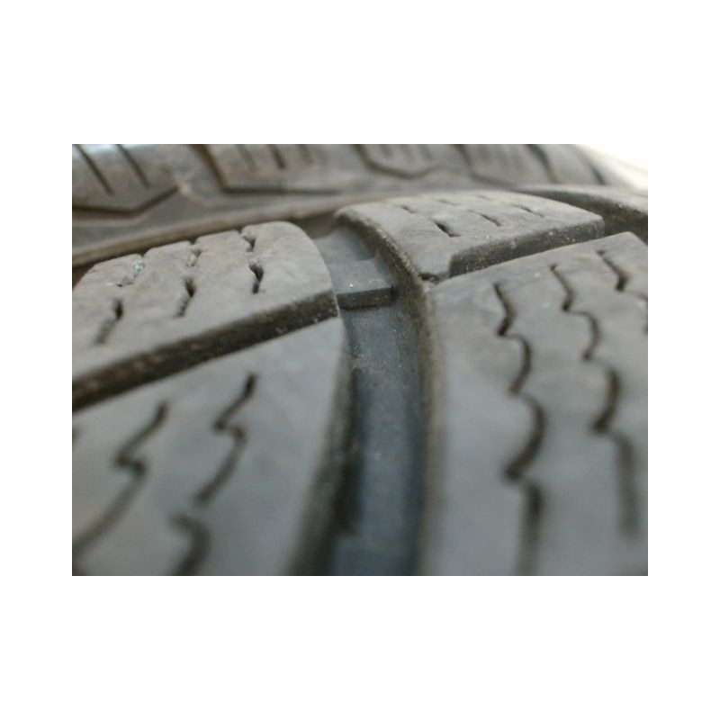 Paire de pneus CEAT WINTERDRIVE 175 65 14 82 T