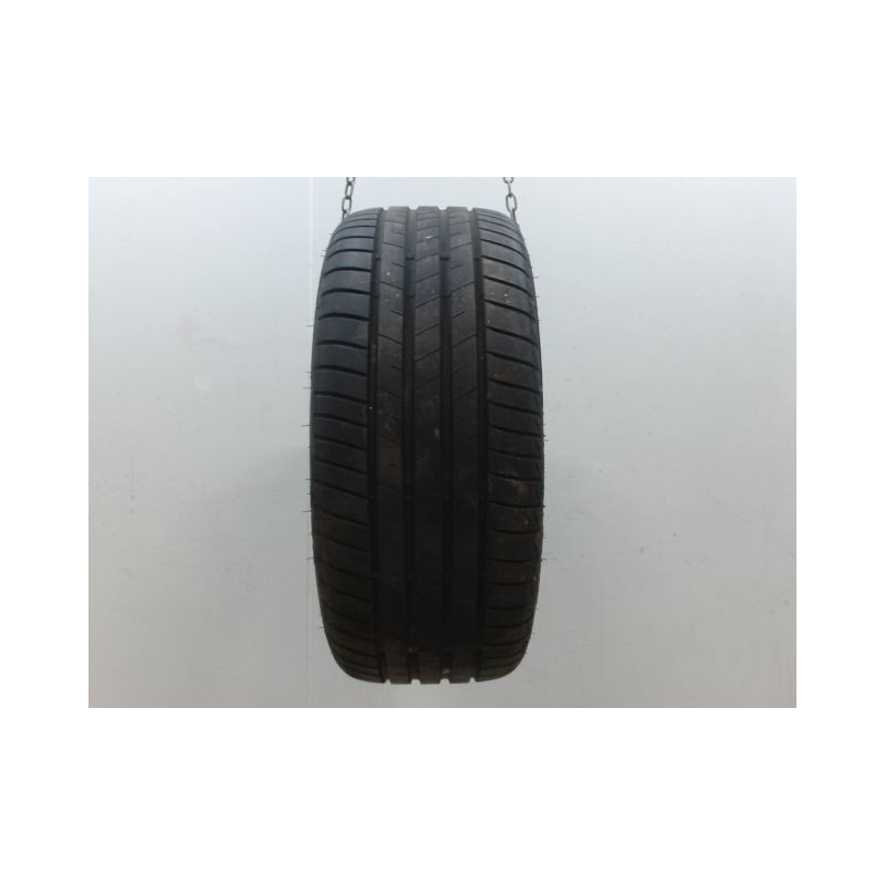 Pneu LASSA REVOLA 245 45 17 99 W