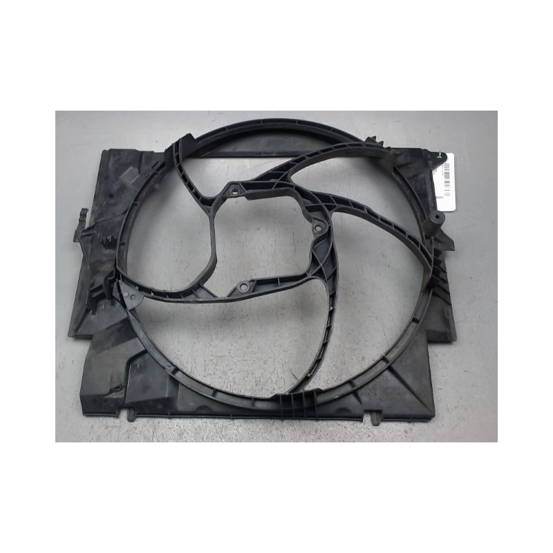 SUPPORT DE VENTILATEUR B.M.W. SERIE 3
