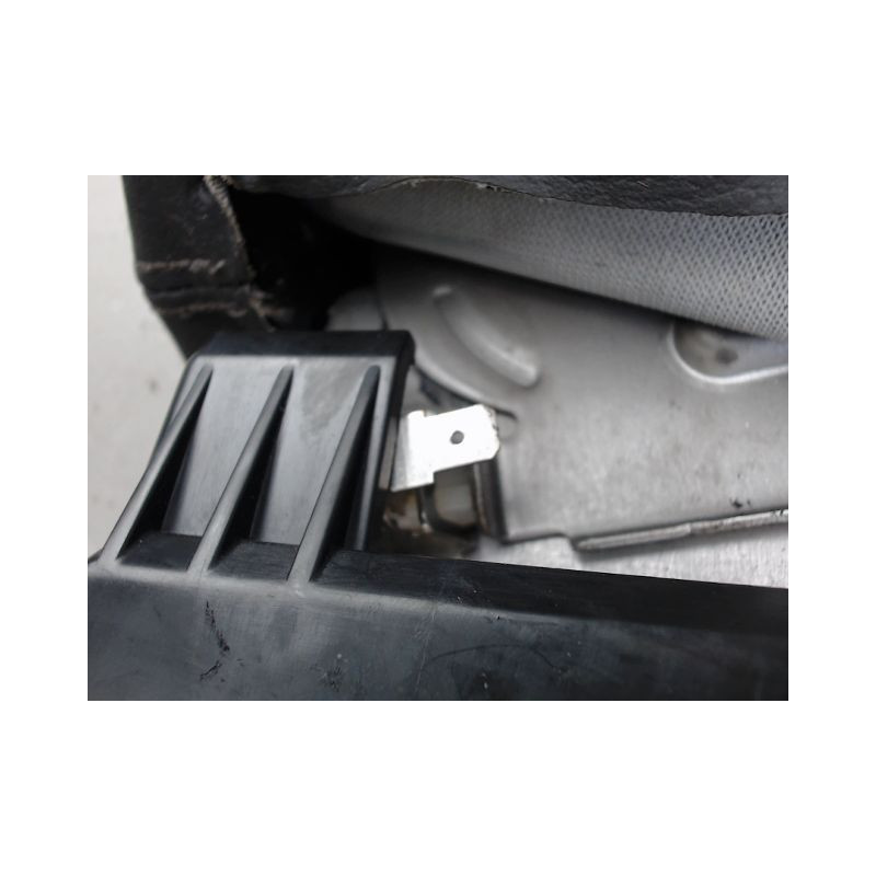 LEVIER FREIN A MAIN RENAULT TRAFIC
