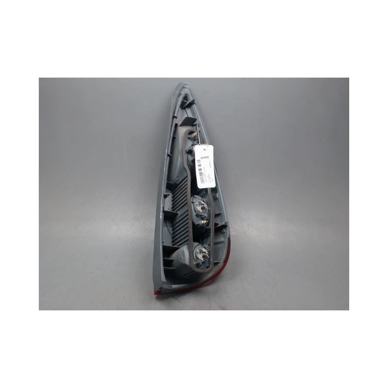 FEU ARRIERE GAUCHE  TOYOTA YARIS VERSO -2003